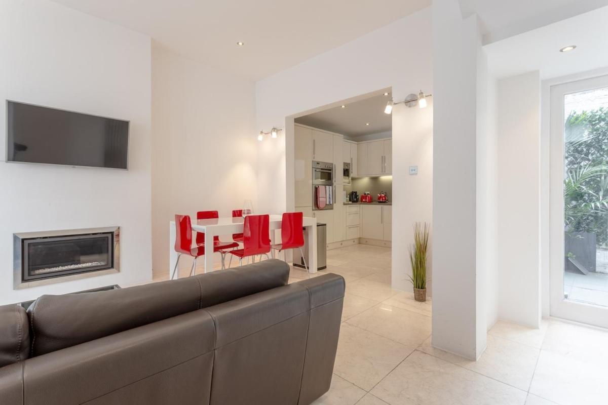 Bright Modern Large 1 Bed Flat In Battersea Clapham Junction * Londra